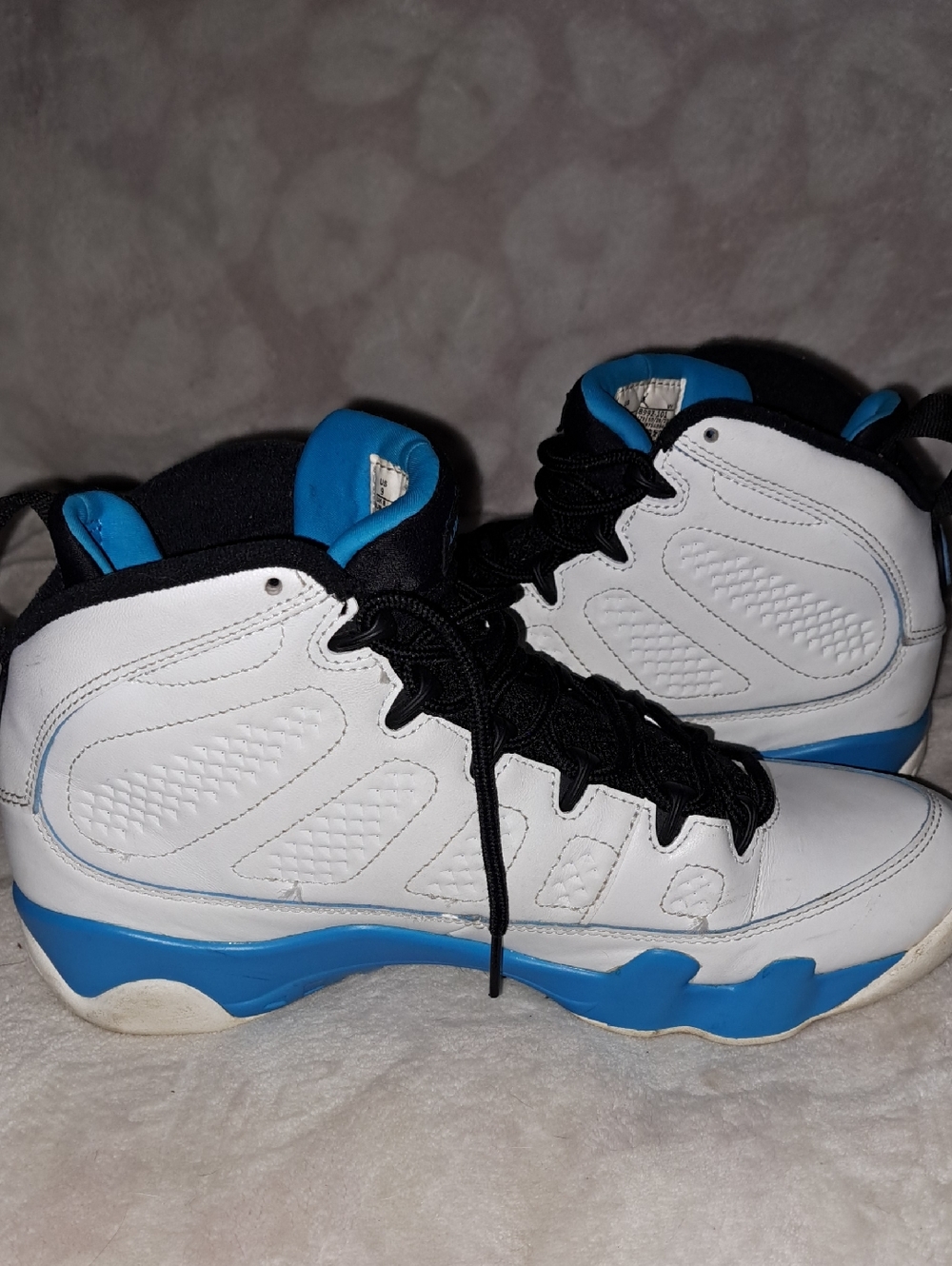 Jordan Men's White and Blue High-Top Athletic Shoes